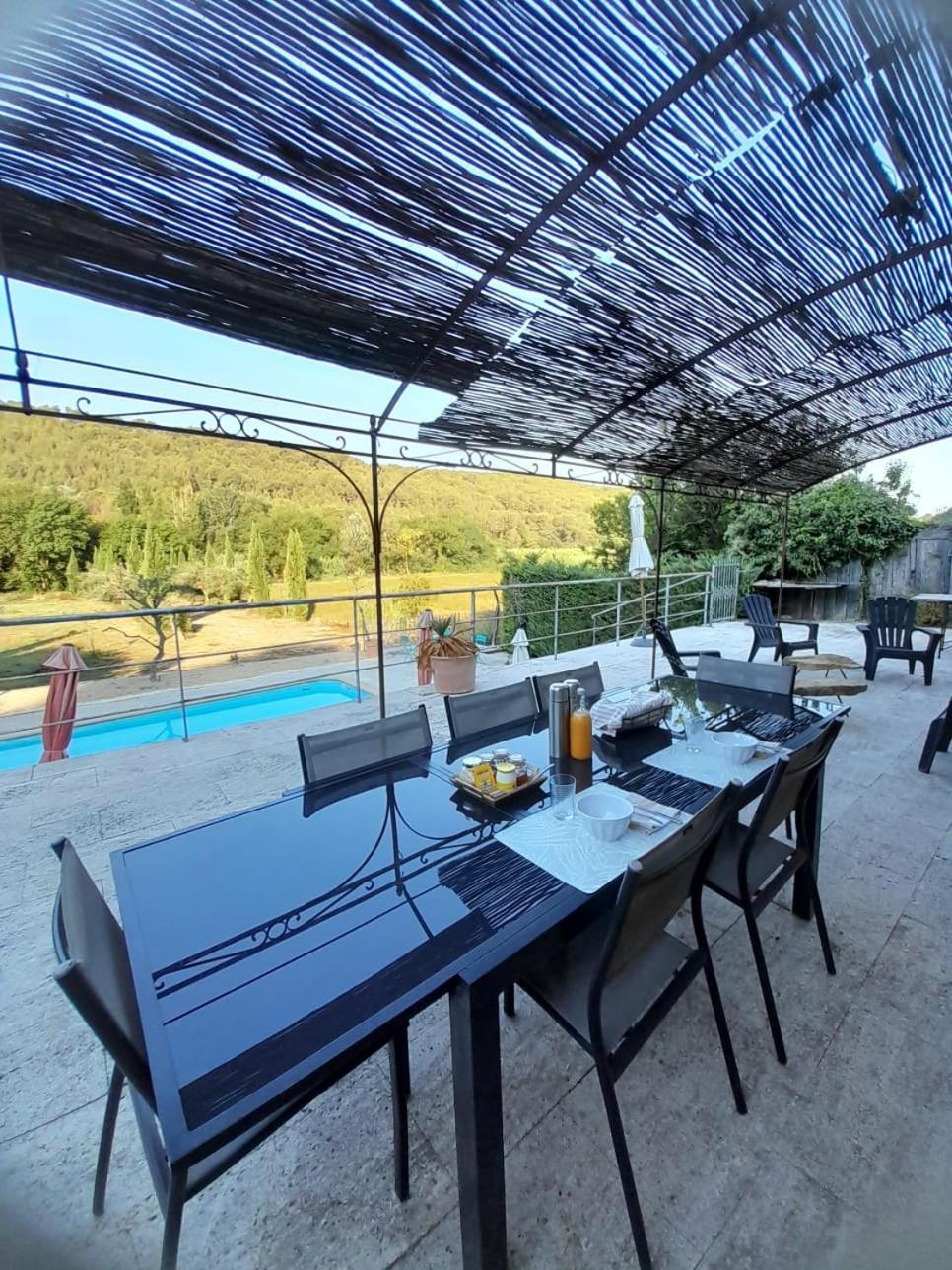 Moulin De Bonfilhon Bed & Breakfast Cornillon-Confoux Exterior photo